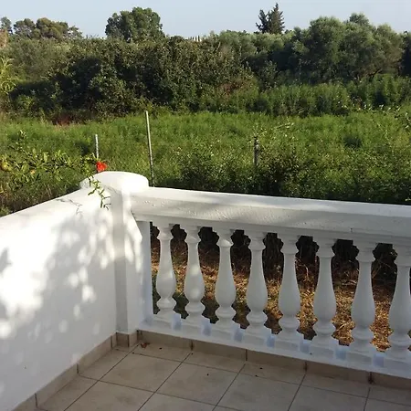Natalia Apartamento Lixouri